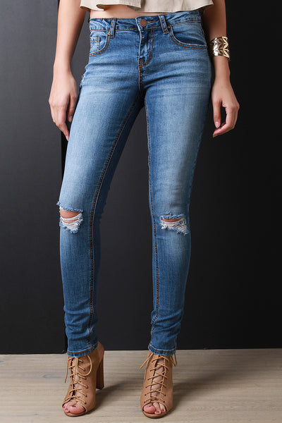 Classic 5-Pocket Distressed Skinny Jeans