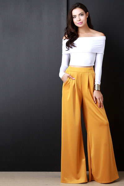 Folded Off the Shoulder Longsleeve Crop Top